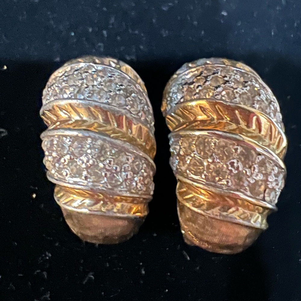 Elegant Vintage Diamond & Gold Tone Clip On Earrings❤️
